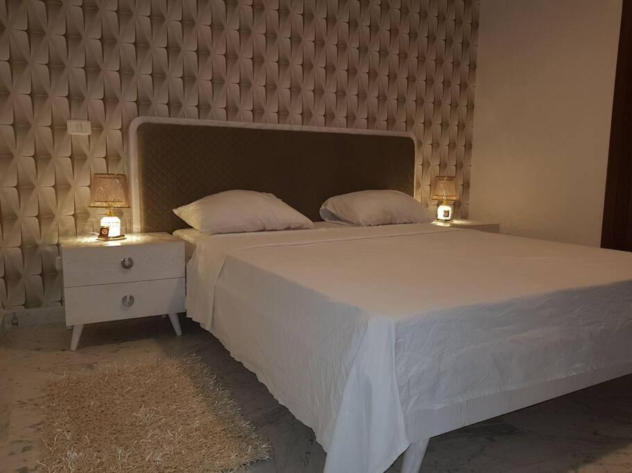 Lovely Apartment Near Tunis Mall - Lac2 Tunis Bagian luar foto